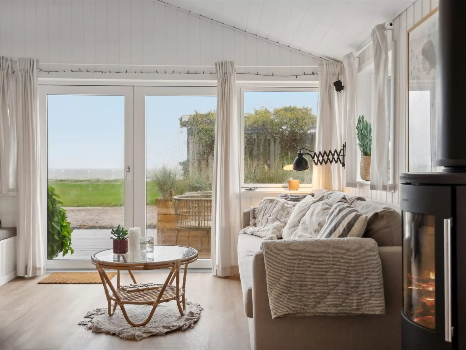 "Pedersen" - 50m from the sea-Binnen