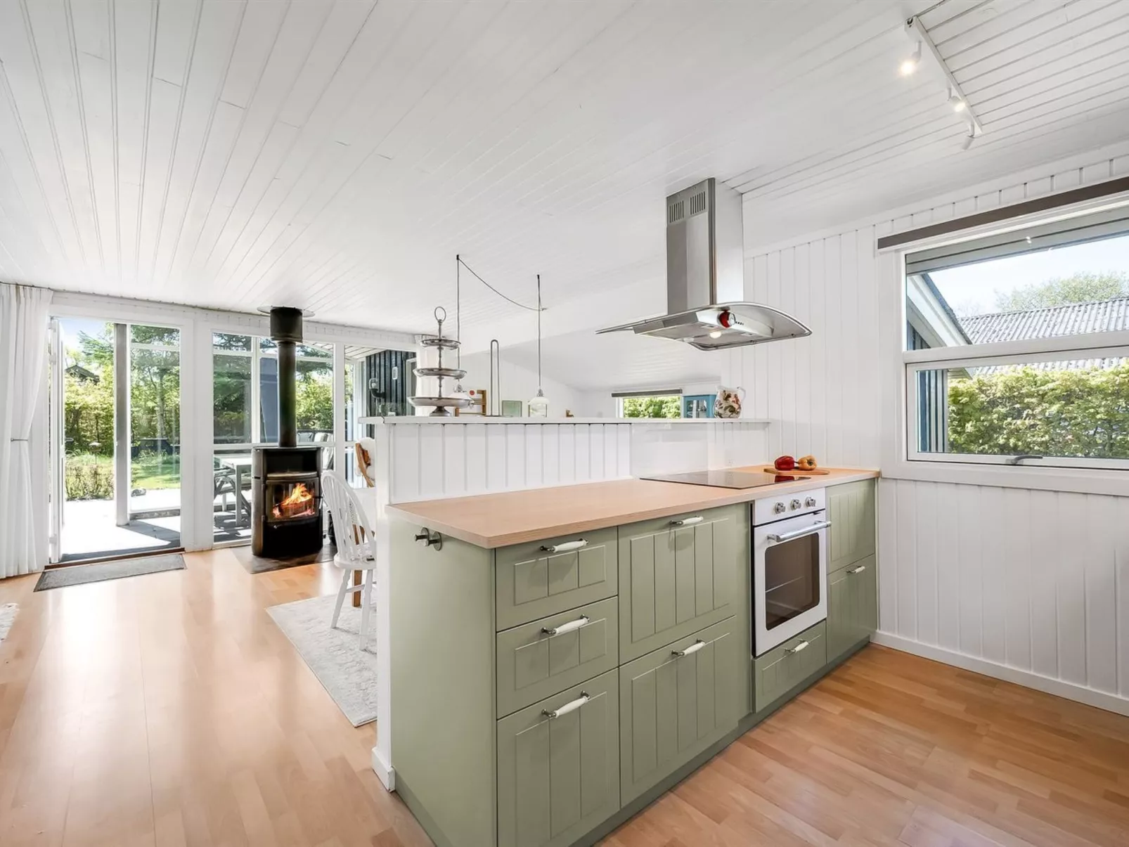 "Raisa" - 200m to the fjord-Binnen