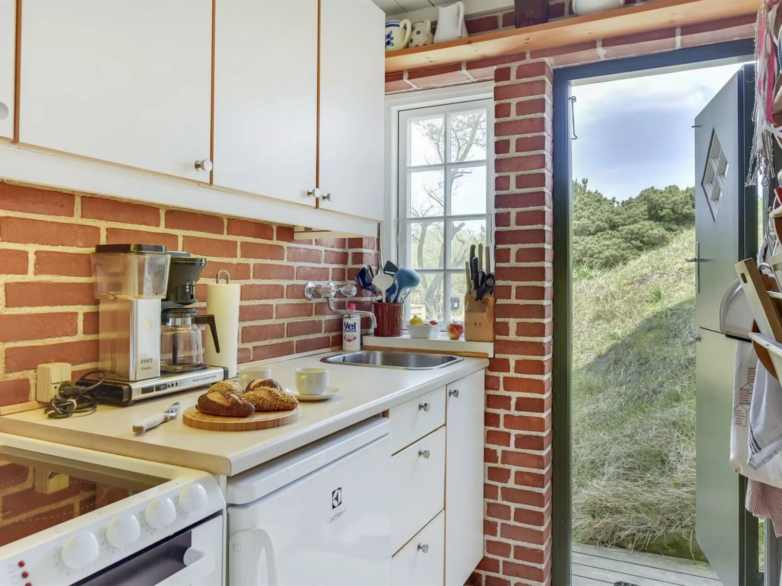 "Dordi" - 300m from the sea-Binnen