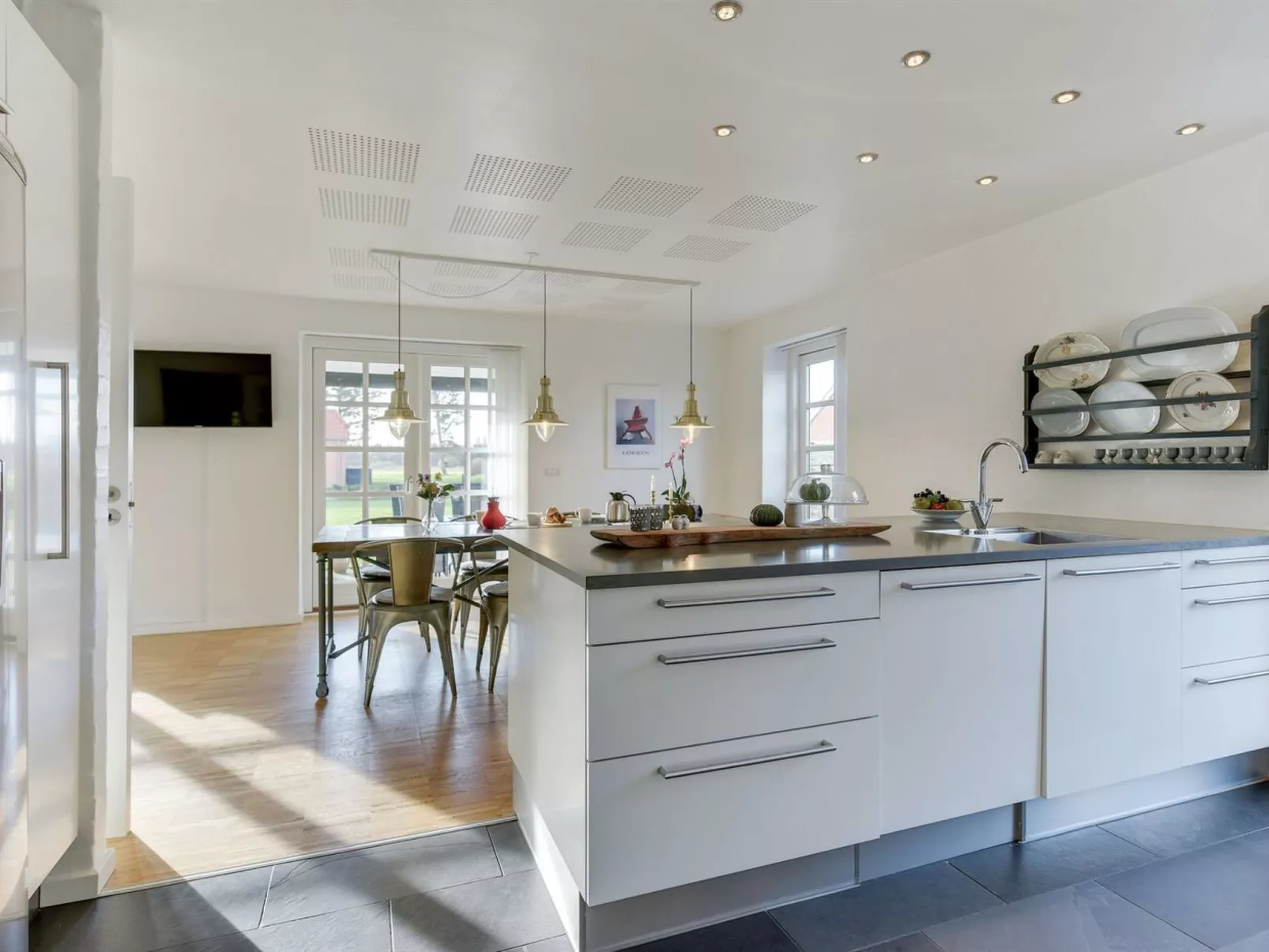 "Pelagija" - 900m from the sea-Binnen