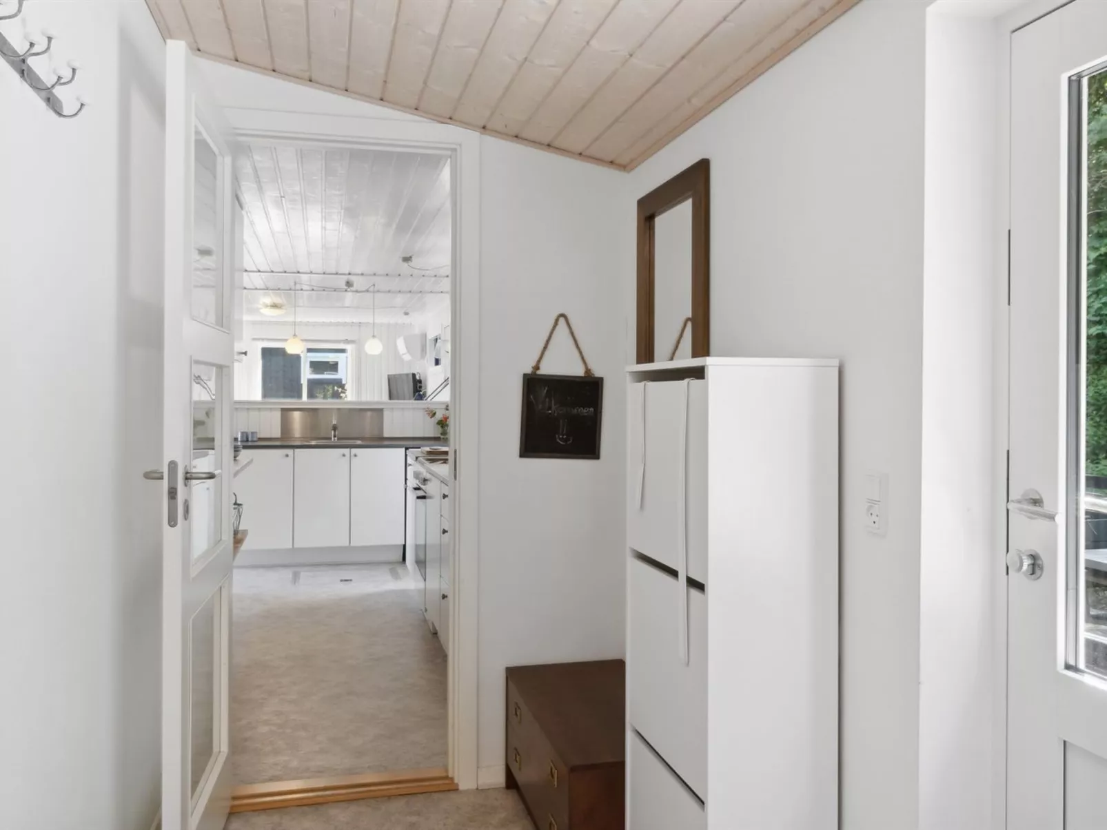 "Self" - 400m to the fjord-Binnen