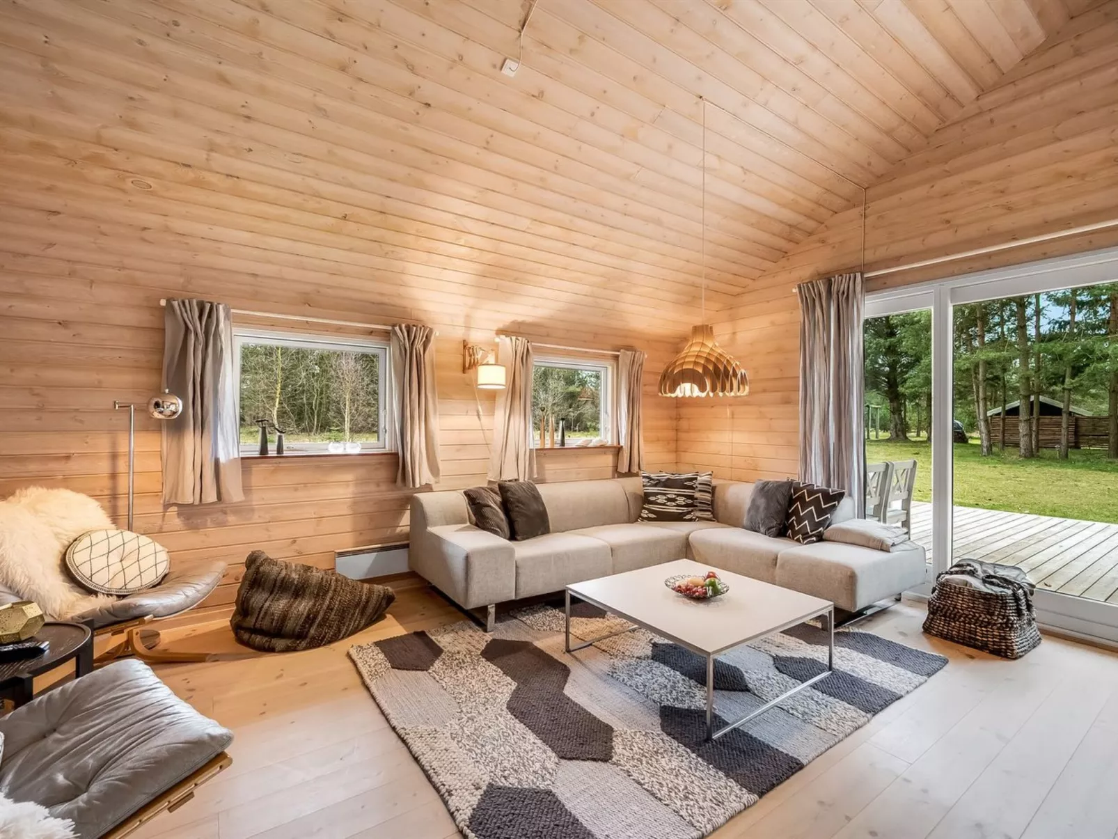 "Aman" - 700m to the fjord-Binnen