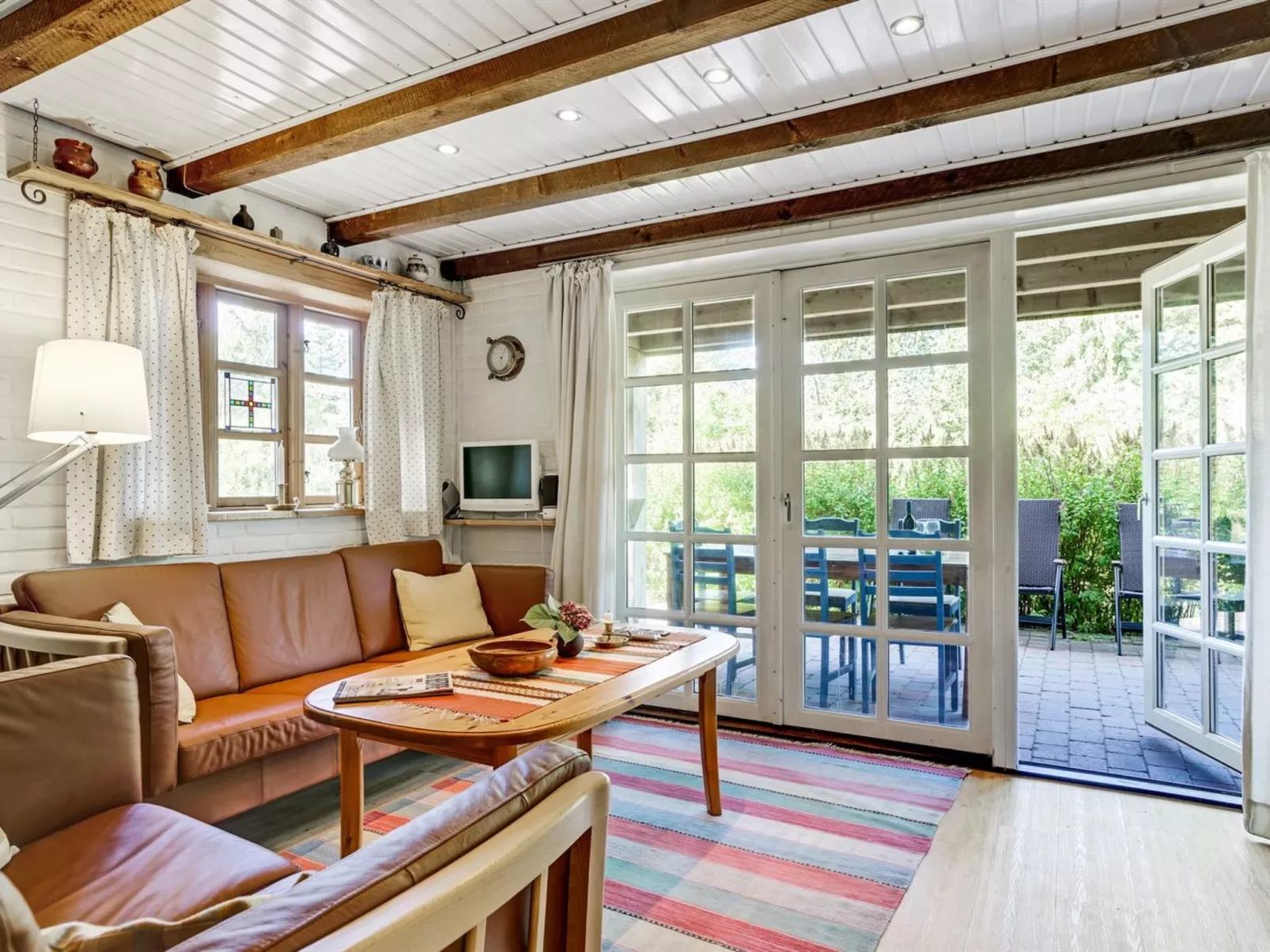 "Ariela" - 1.1km from the sea-Binnen