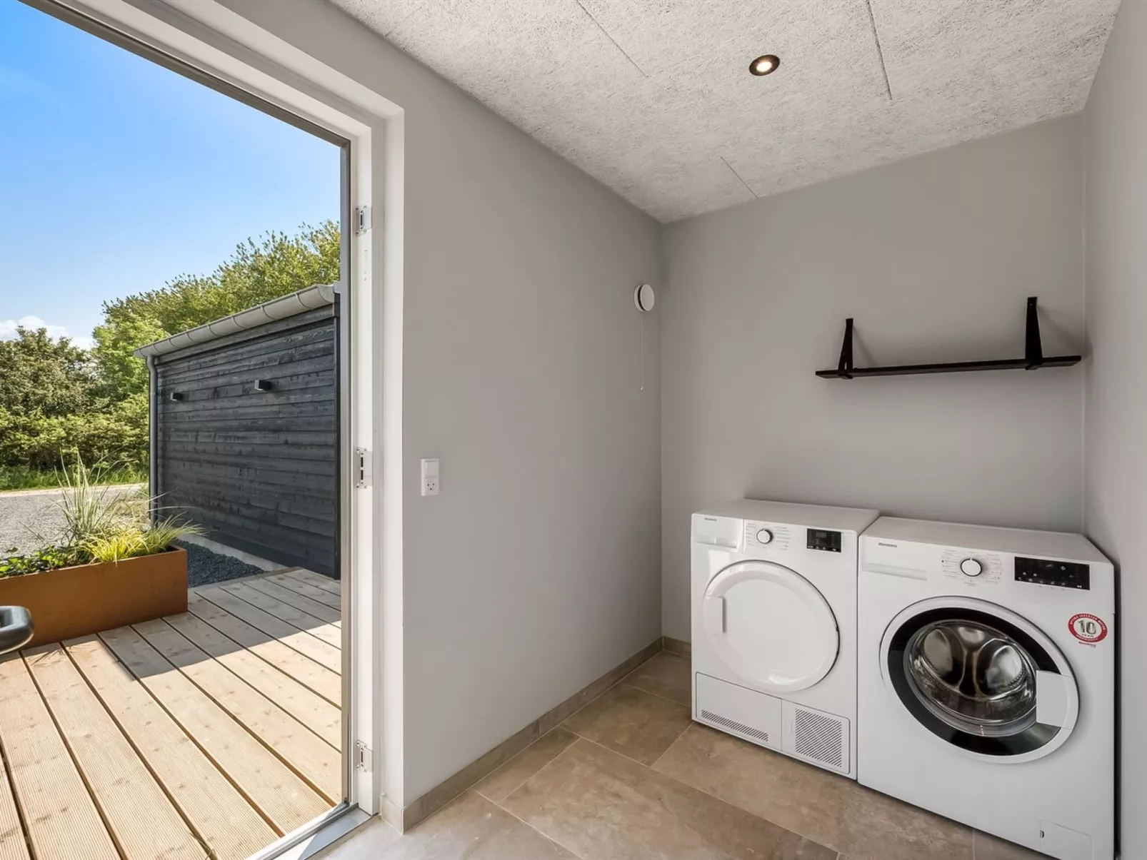 "Måns" - 500m to the fjord-Binnen