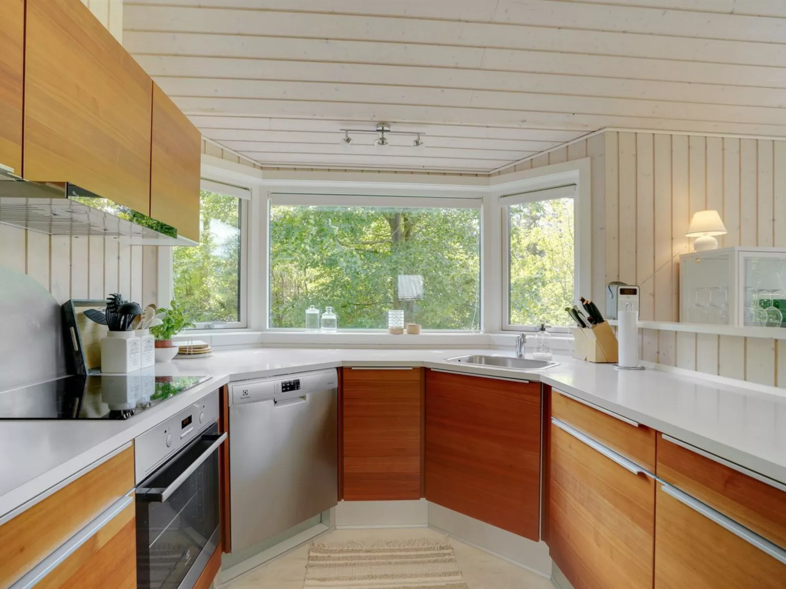 "Elevine" - 300m to the fjord-Binnen