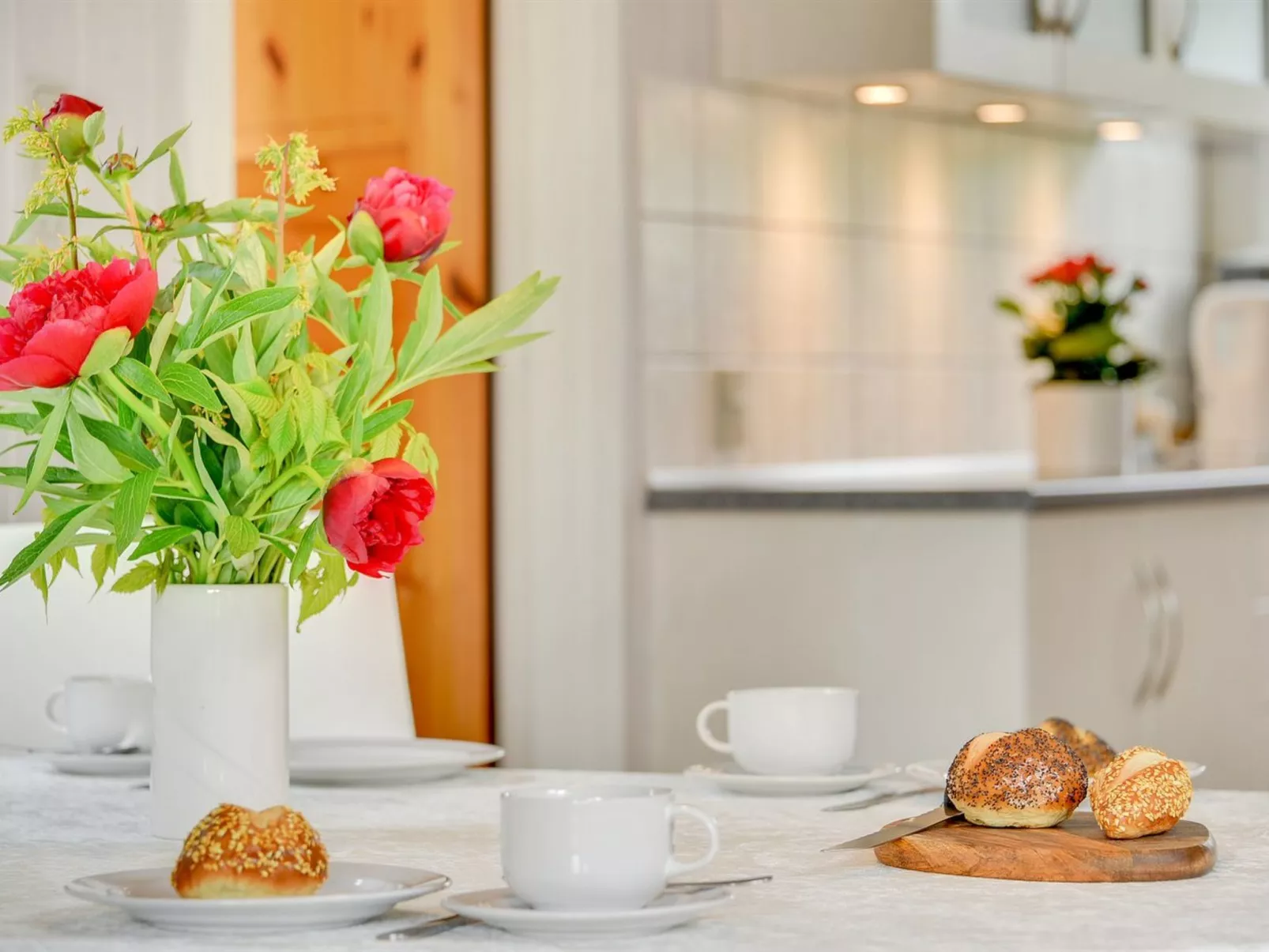 "Hildegarde" - 900m from the sea-Binnen