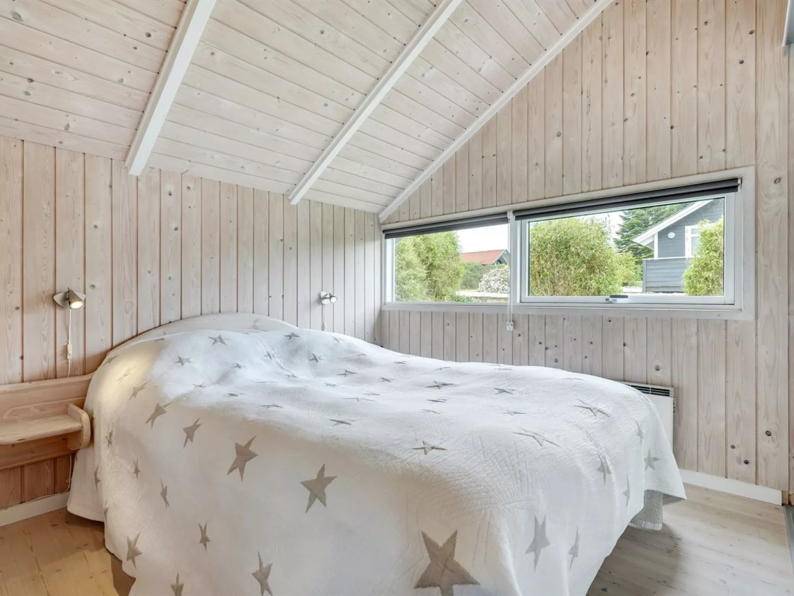 "Annvy" - 200m from the sea-Binnen