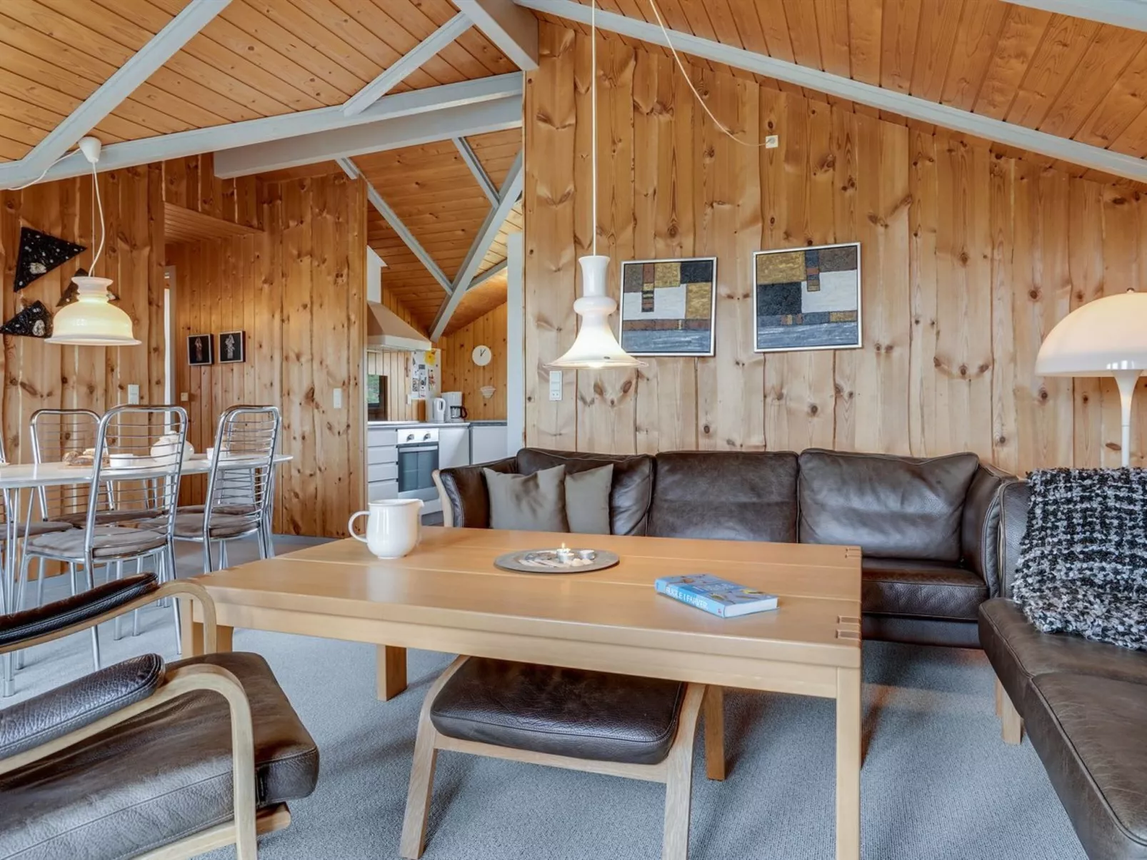 "Bryniulf" - 1.8km from the sea-Binnen