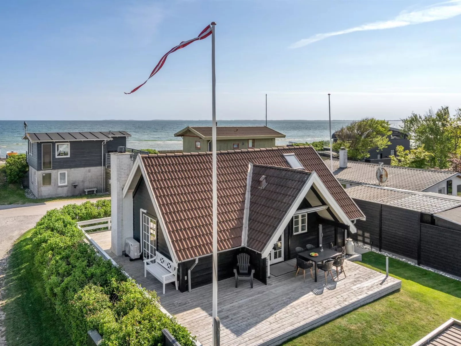 "Ulv" - 25m from the sea-Buiten