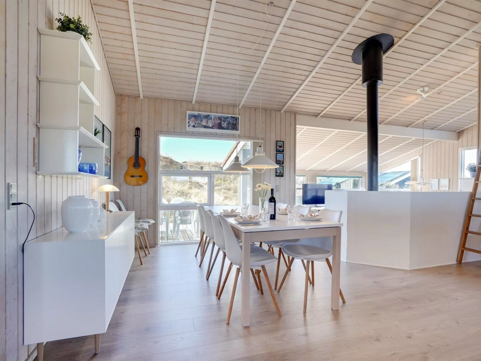 "Wighman" -  from the sea-Binnen