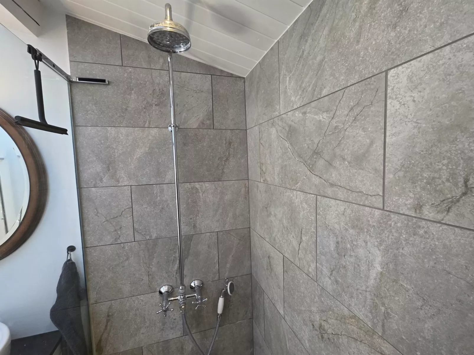 "Fjola" - 200m from the sea-Binnen