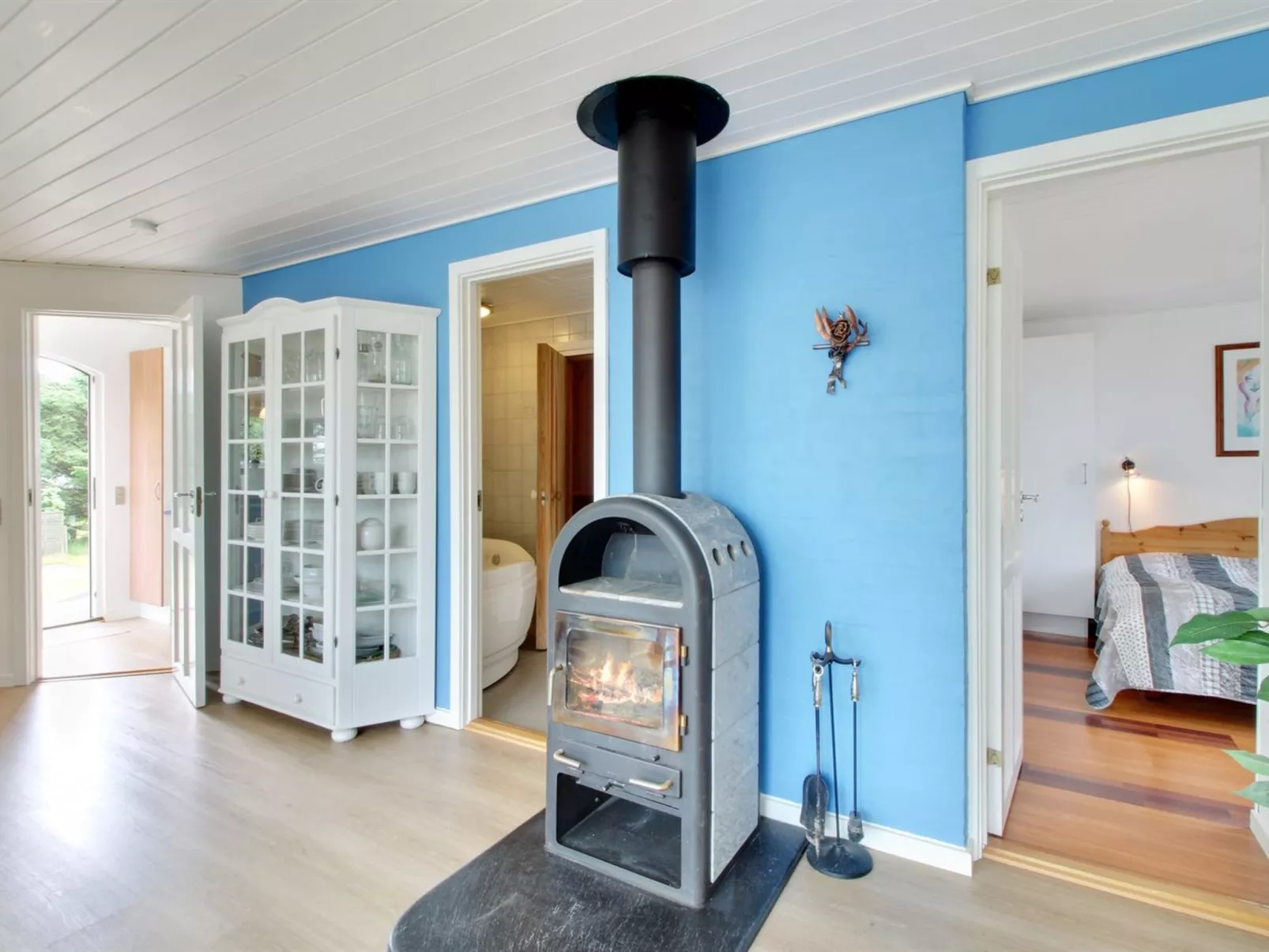 "Flora" - 150m from the sea-Binnen