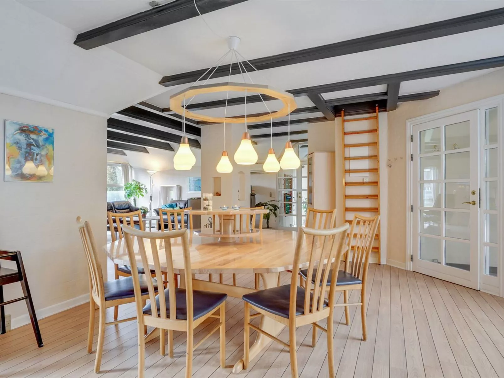 "Swening" - 2.1km from the sea-Binnen