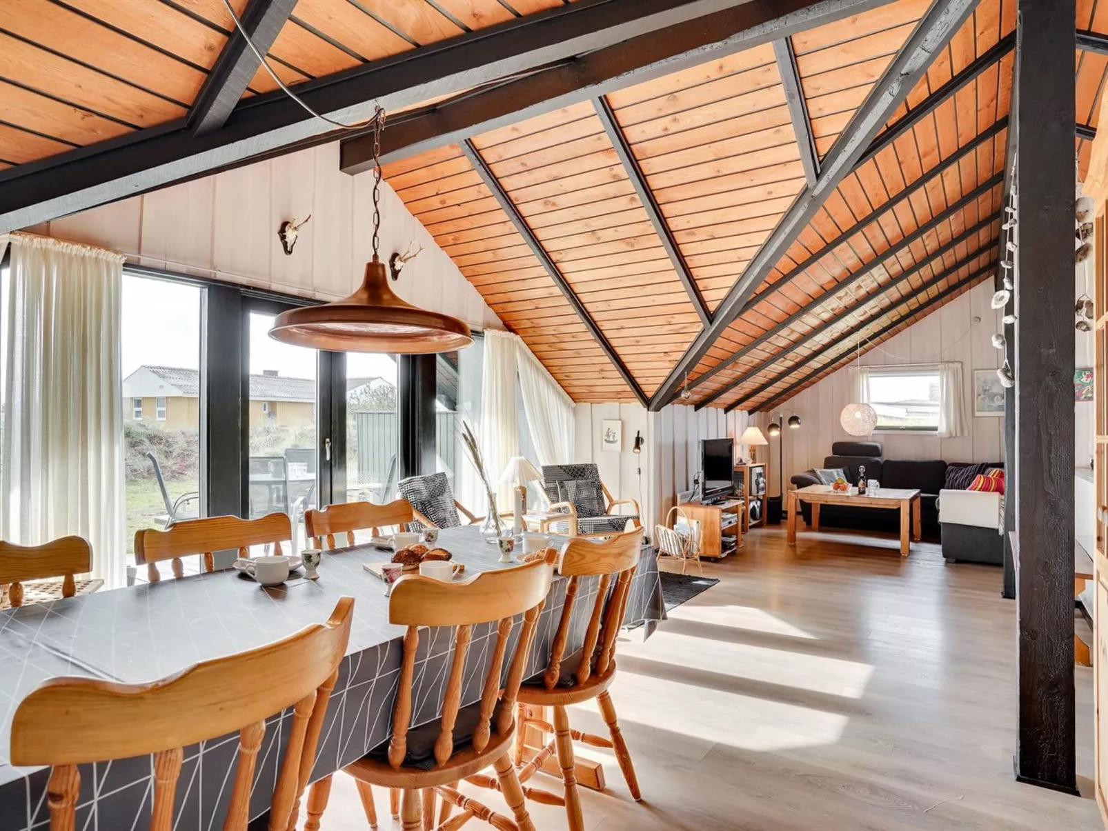 "Ardan" -  from the sea-Binnen