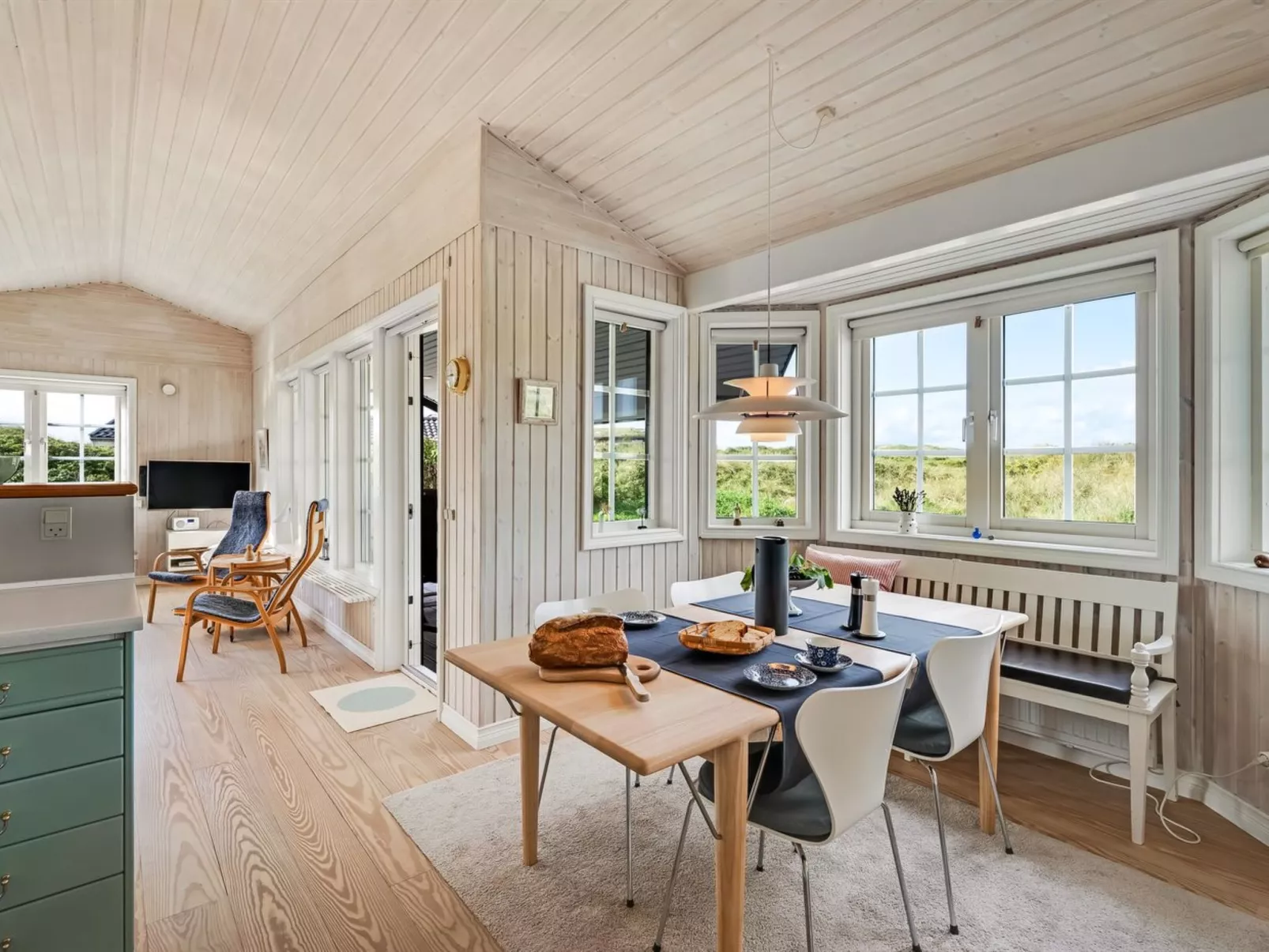 "Aise" - 75m from the sea-Binnen