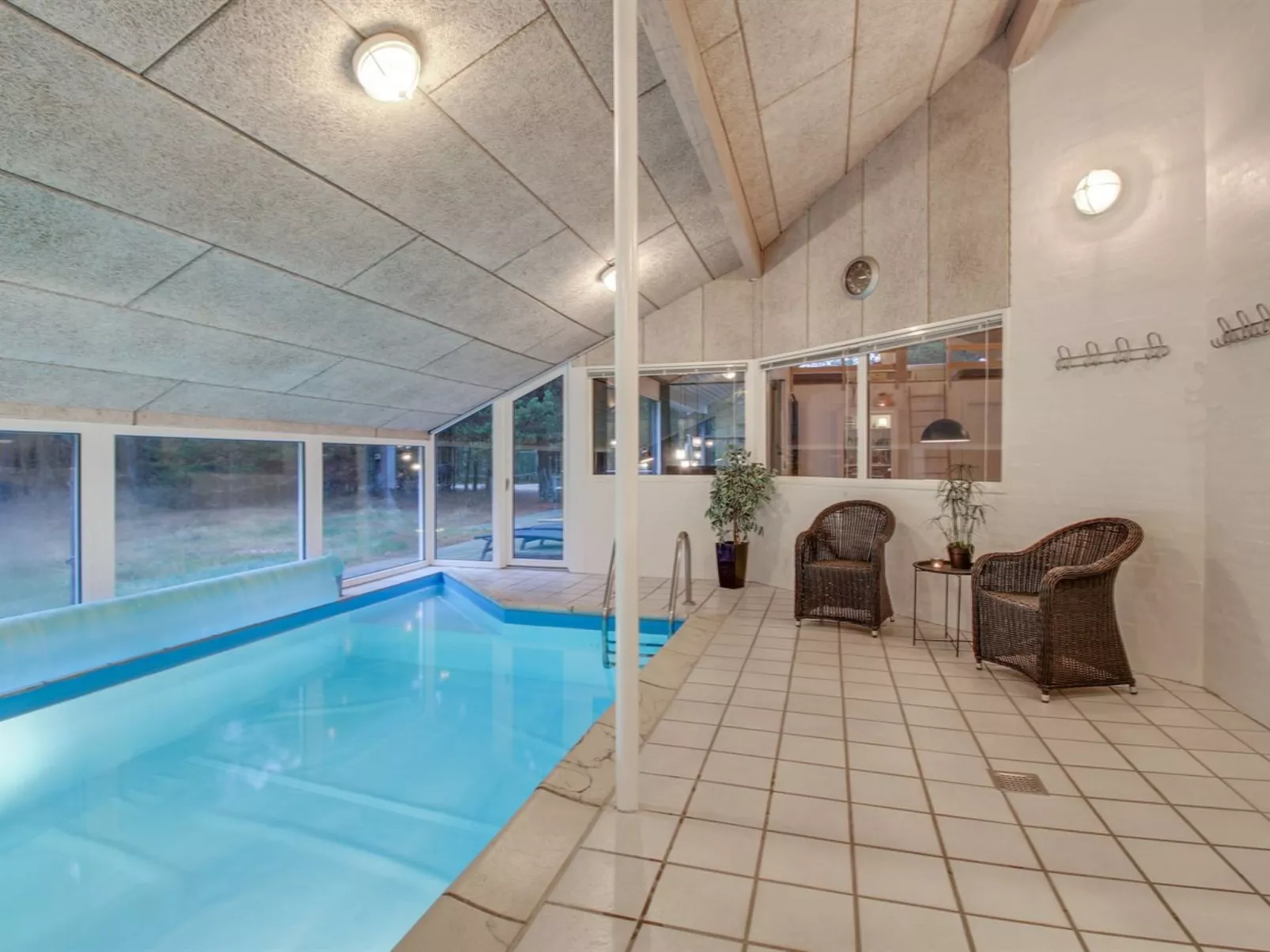 "Jensen" - 700m to the fjord-Buiten