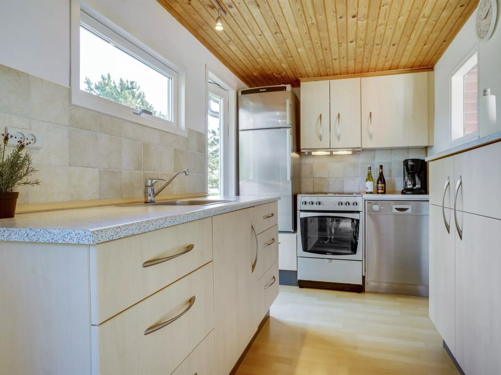 "Hilleborg" - 100m from the sea-Binnen