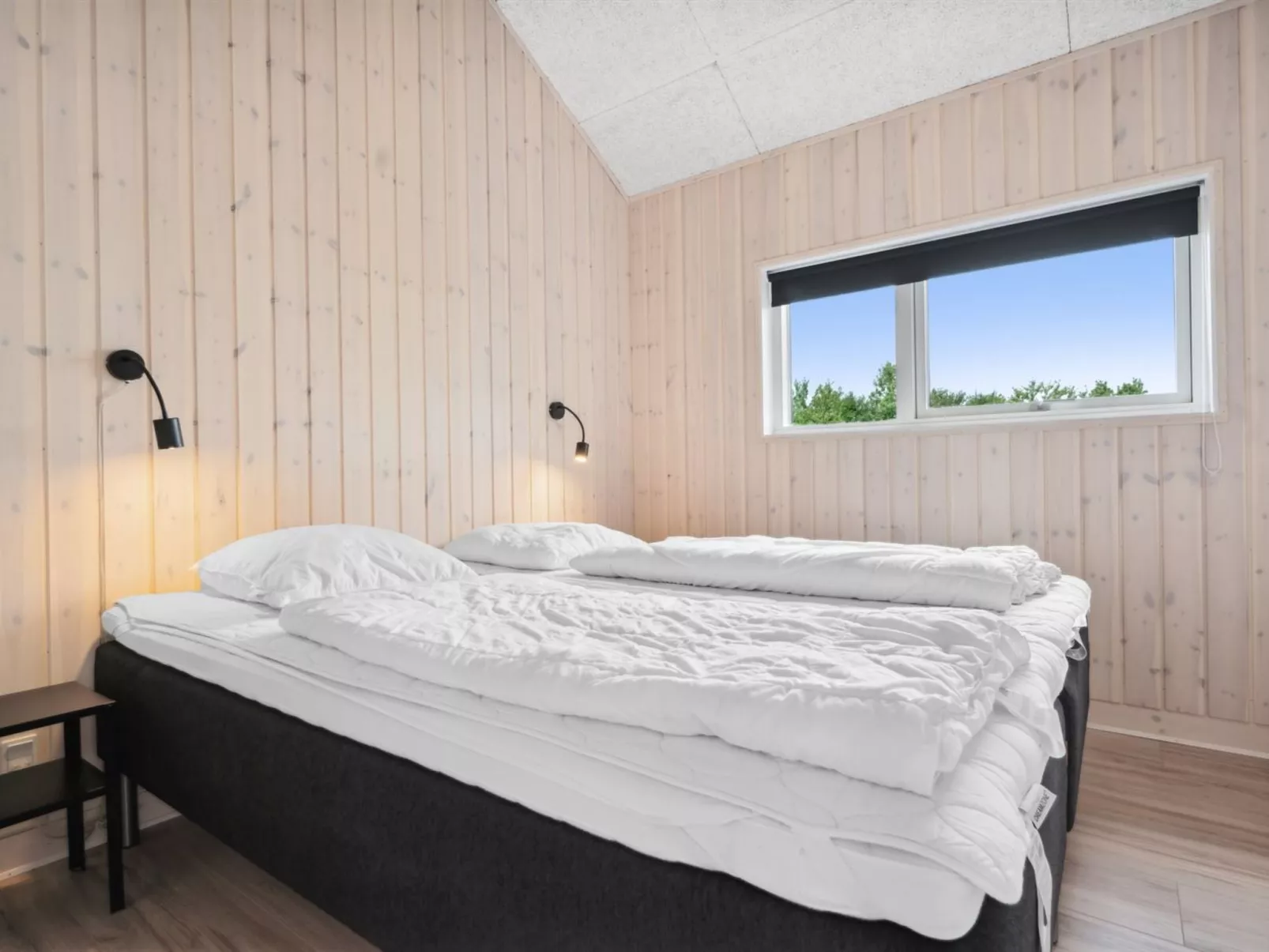 "Amdi" - 700m from the sea-Binnen