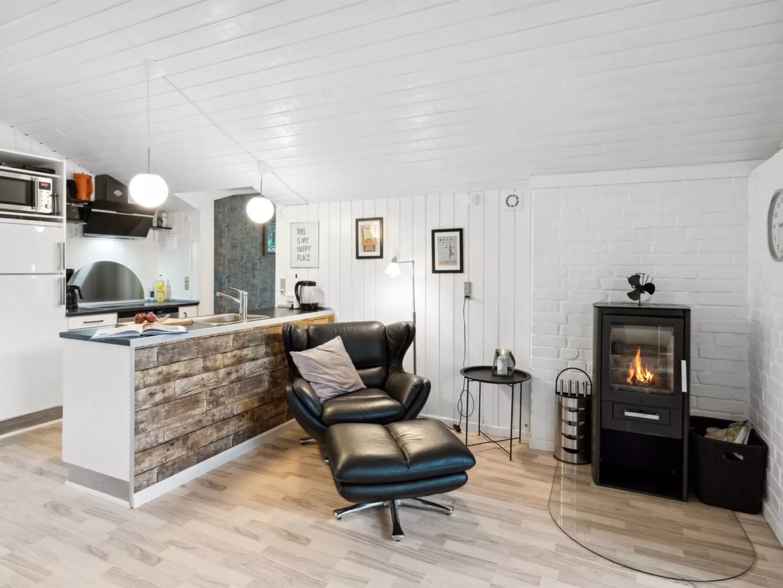 "Brynhild" - 30km from the sea-Binnen