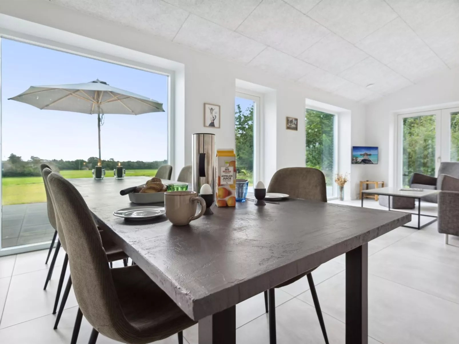 "Landuin" - 30km from the sea-Binnen