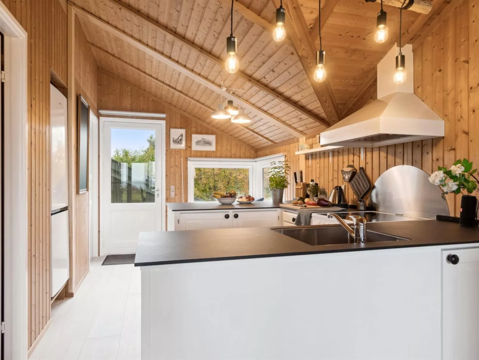 "Eyer" - 20m from the sea-Binnen