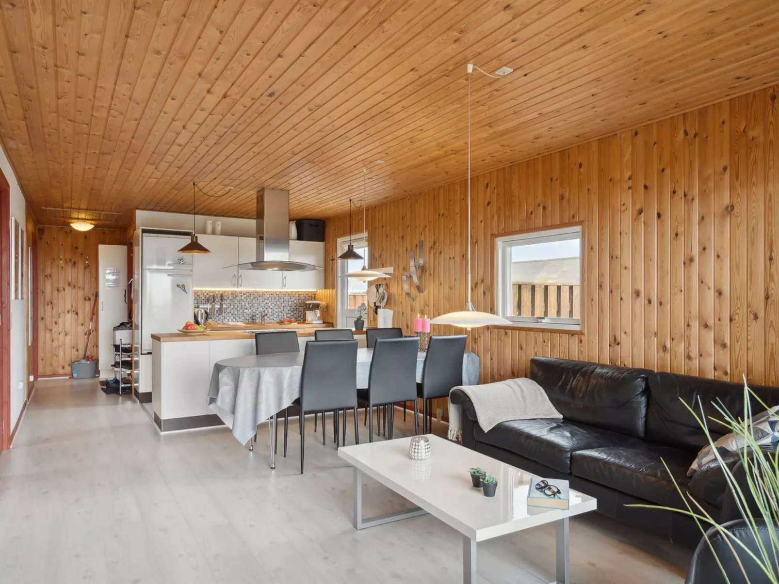 "Wolter" - 700m from the sea-Binnen