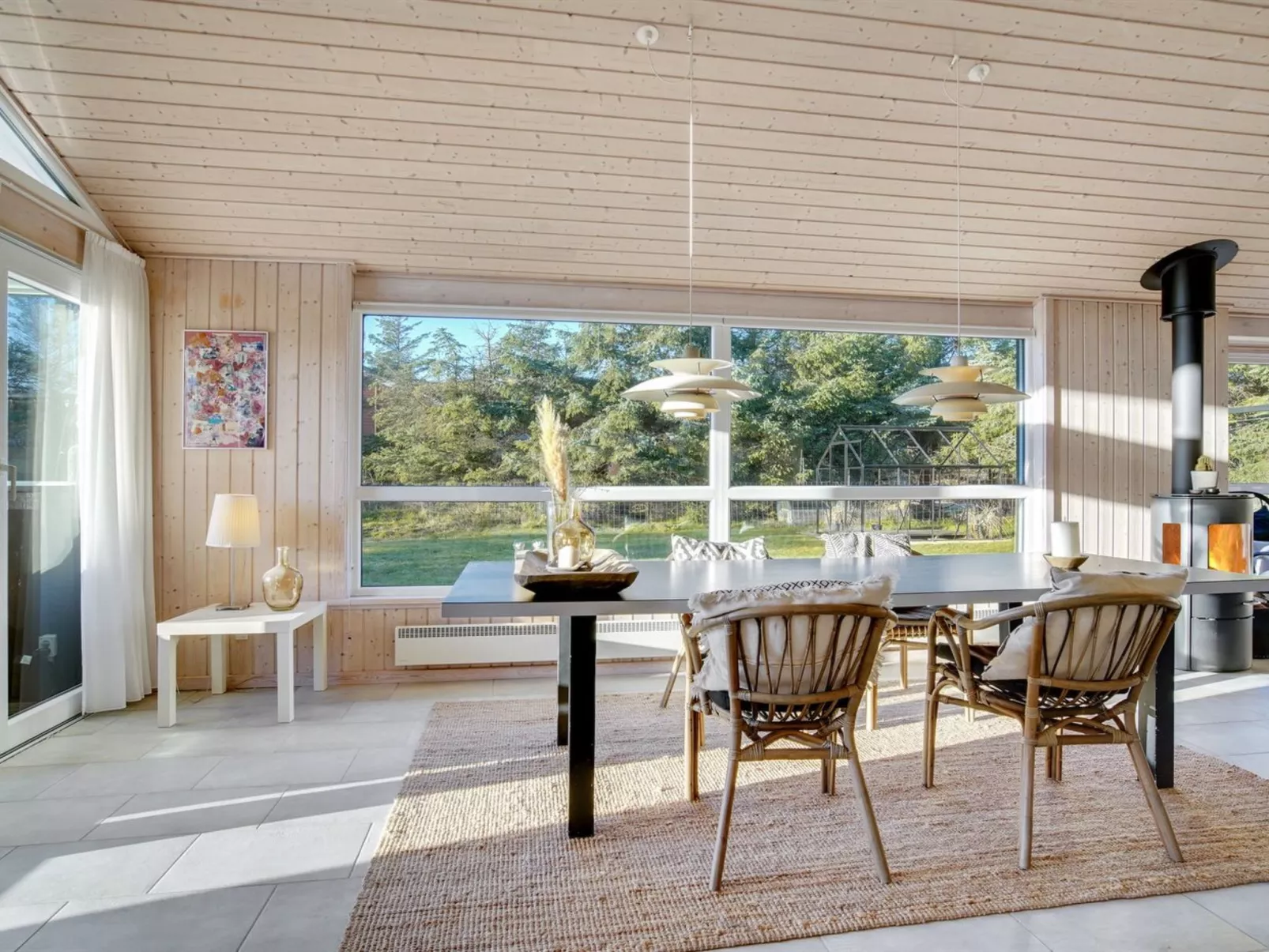 "Gun" - 450m from the sea-Binnen