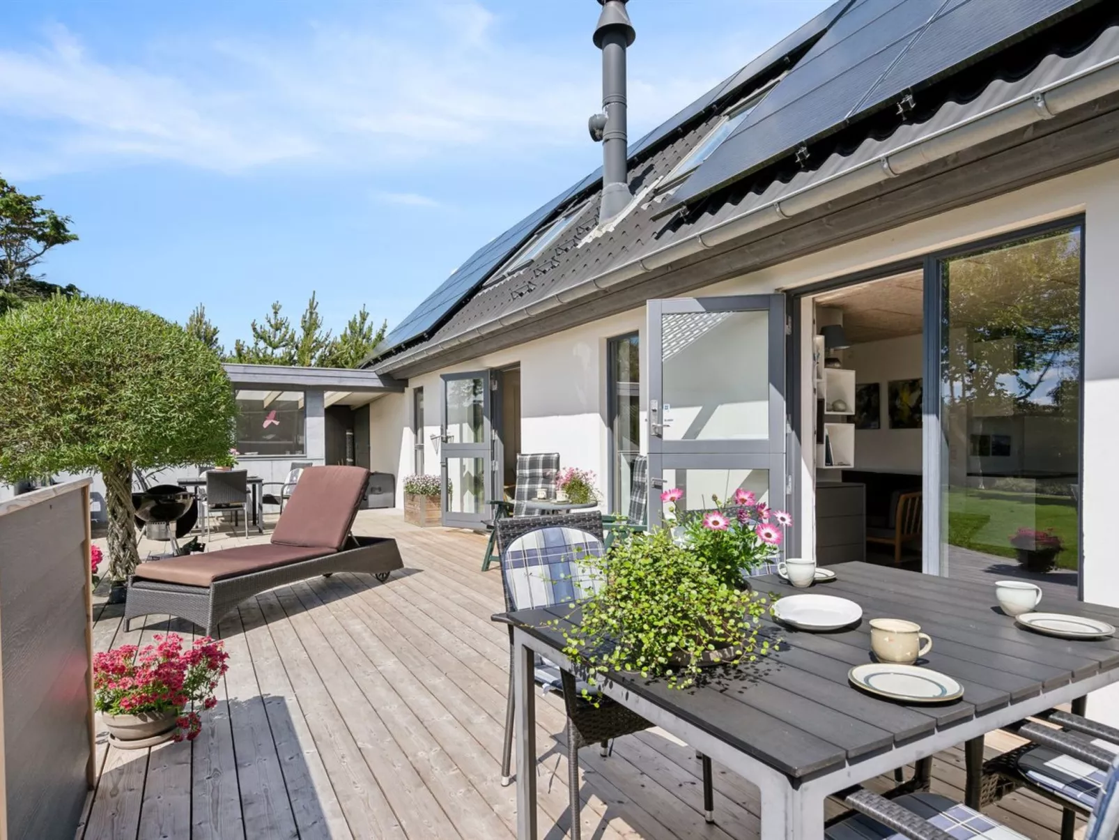 "Alona" - 90m from the sea-Buiten