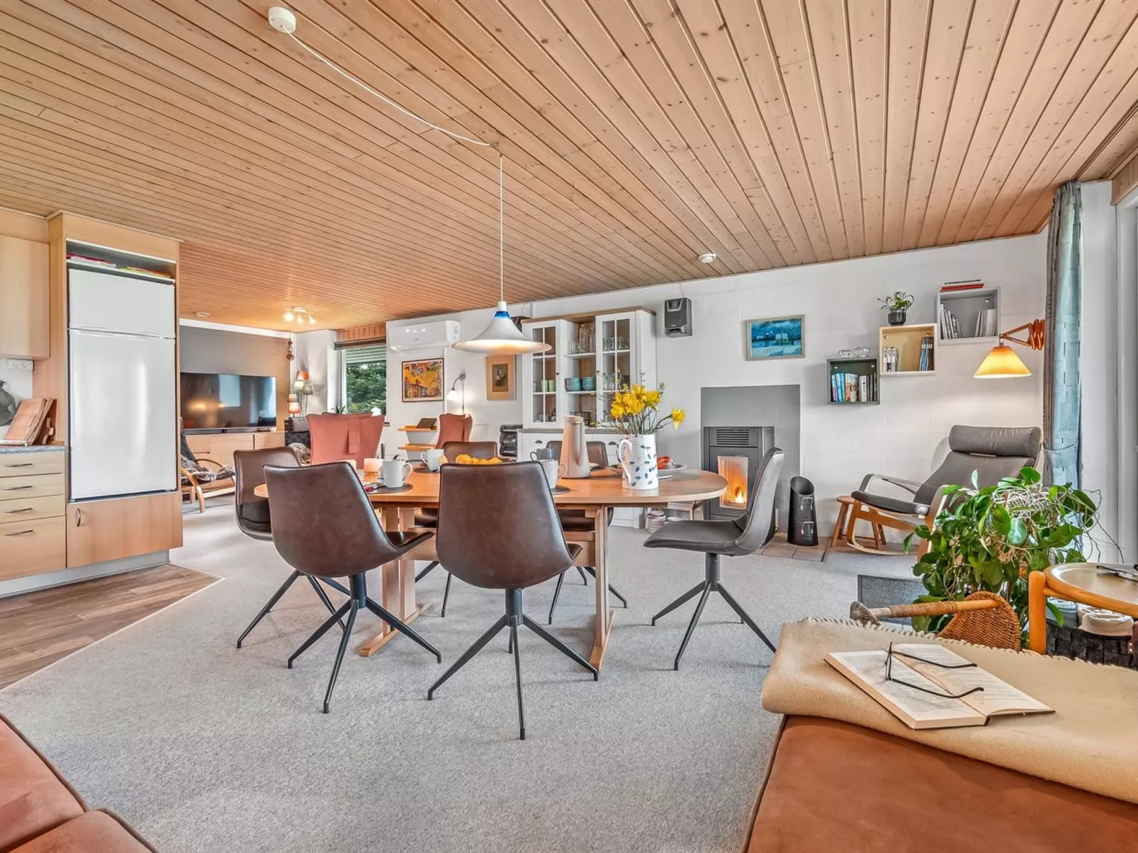 "Moreen" - 200m to the fjord-Binnen