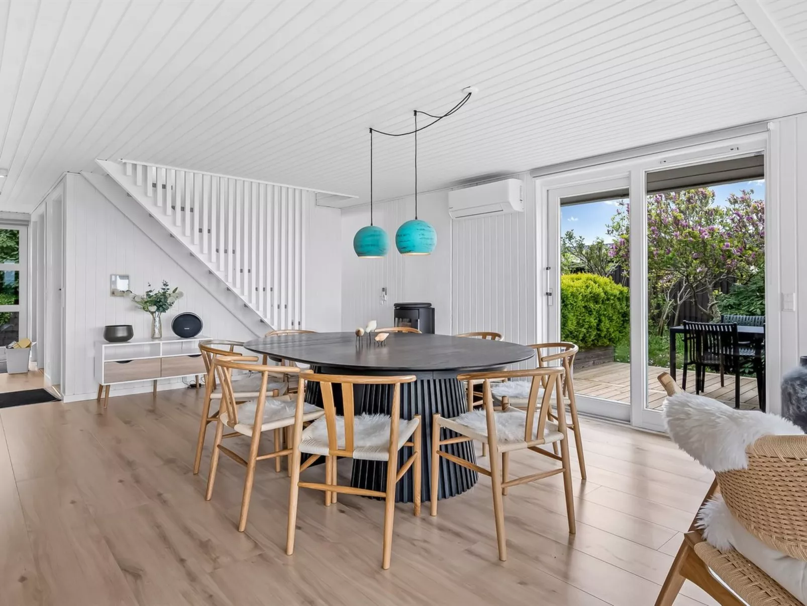 "Asta" - 1km from the sea-Binnen