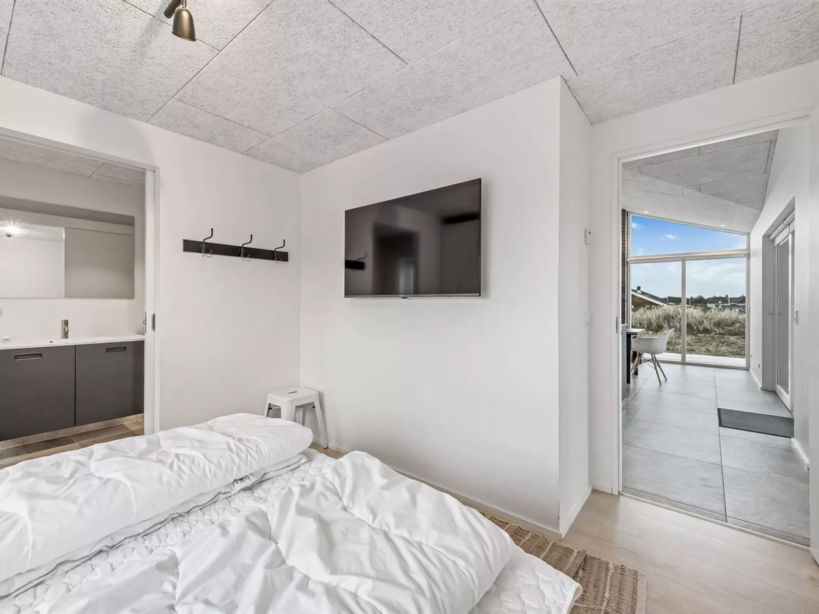 "Chenoa" - 350m from the sea-Binnen