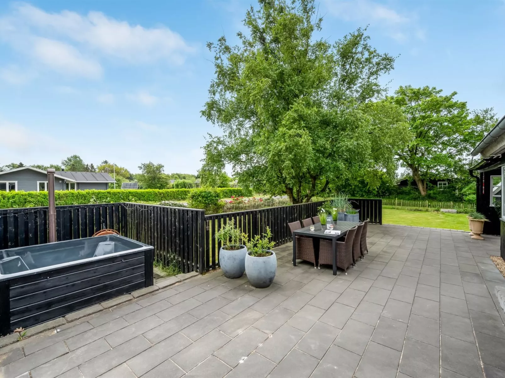 "Fridtjof" - 550m to the fjord-Binnen