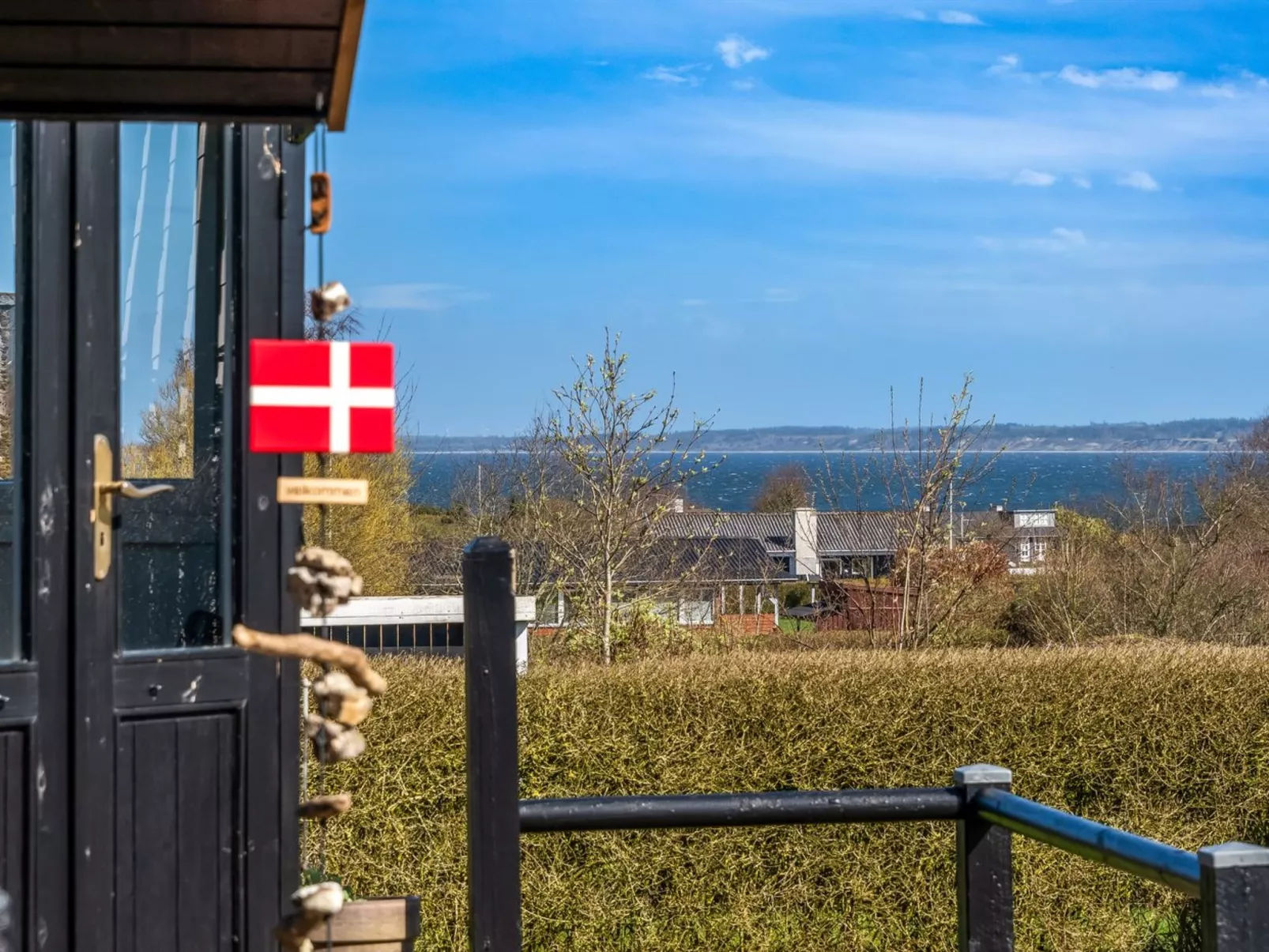 "Ofrath" - 350m to the fjord-Buiten