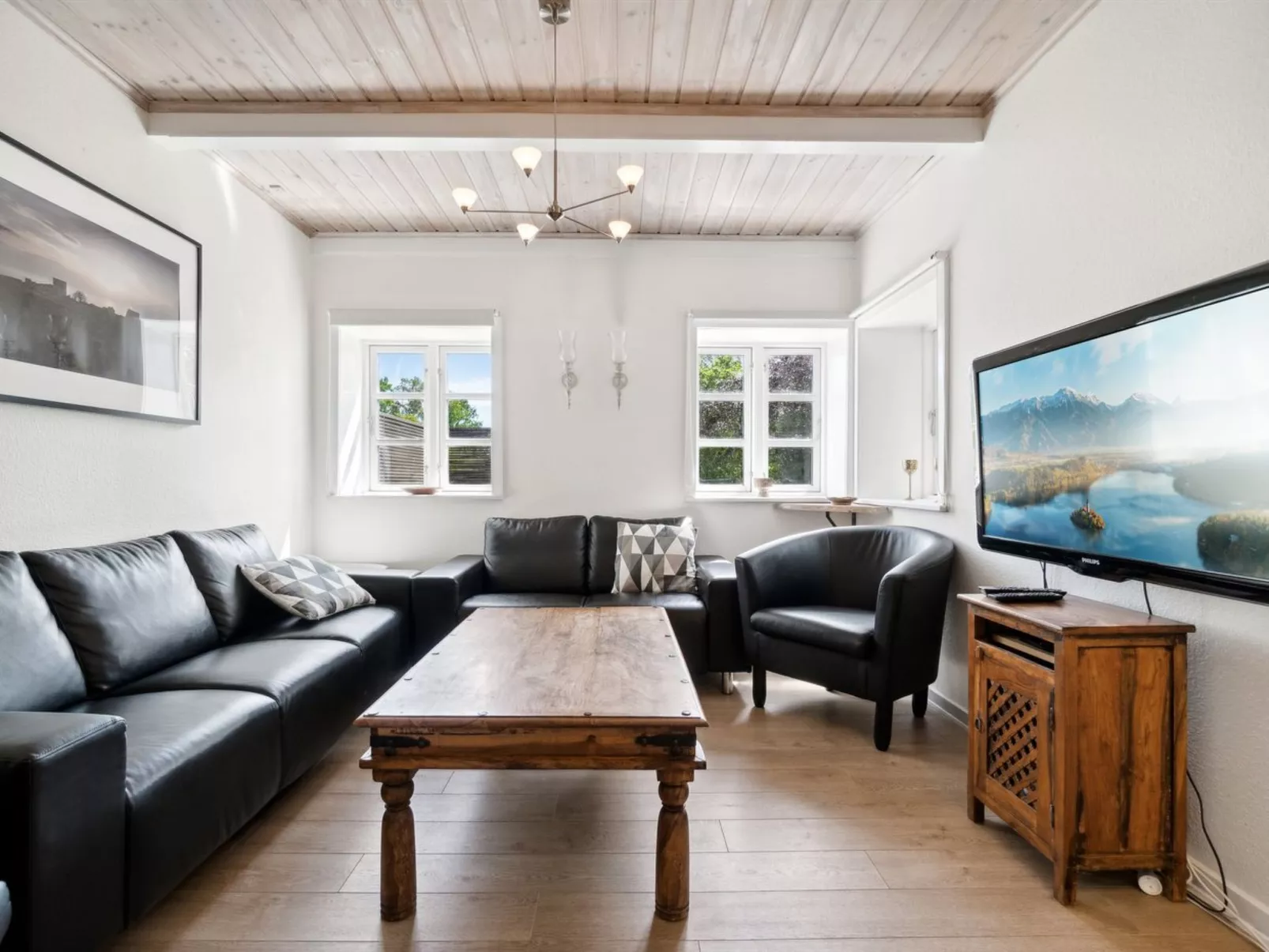 "Ieva" - 3.9km from the sea-Binnen