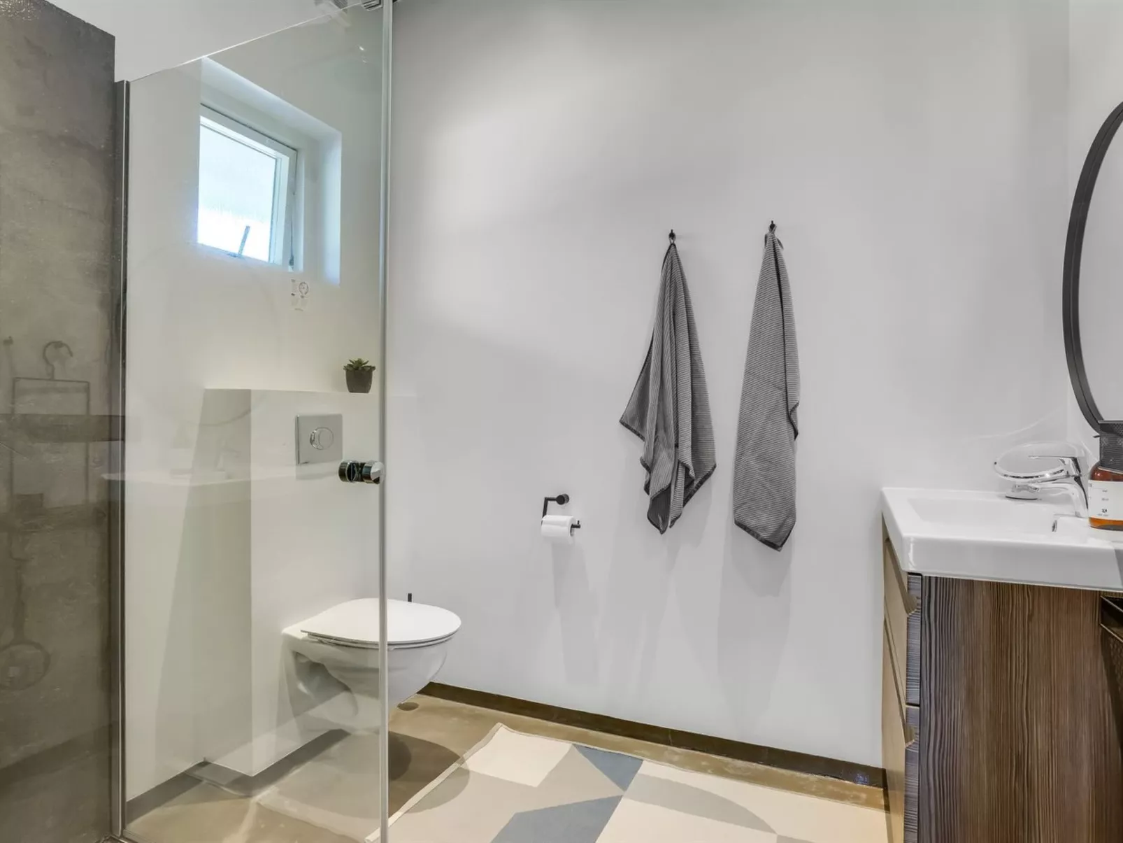 "Melina" - 900m to the fjord-Binnen