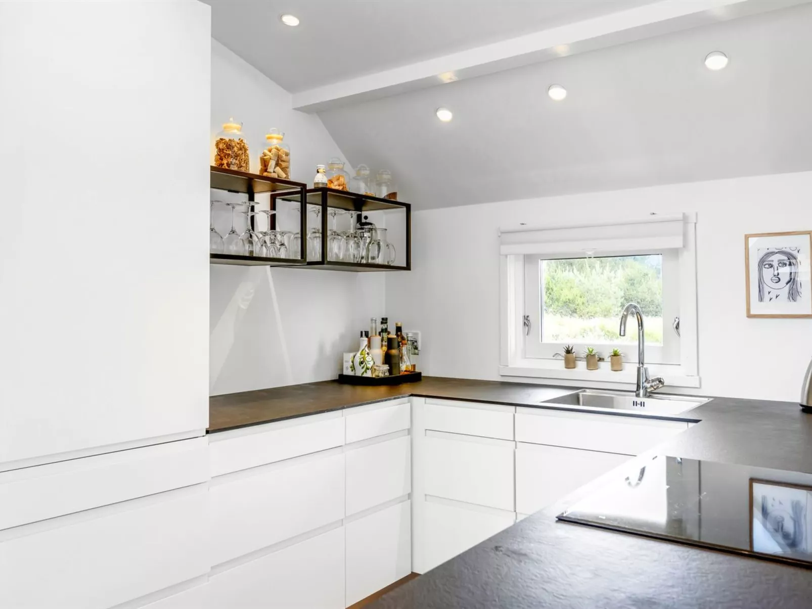 "Pihla" - 1.1km from the sea-Binnen