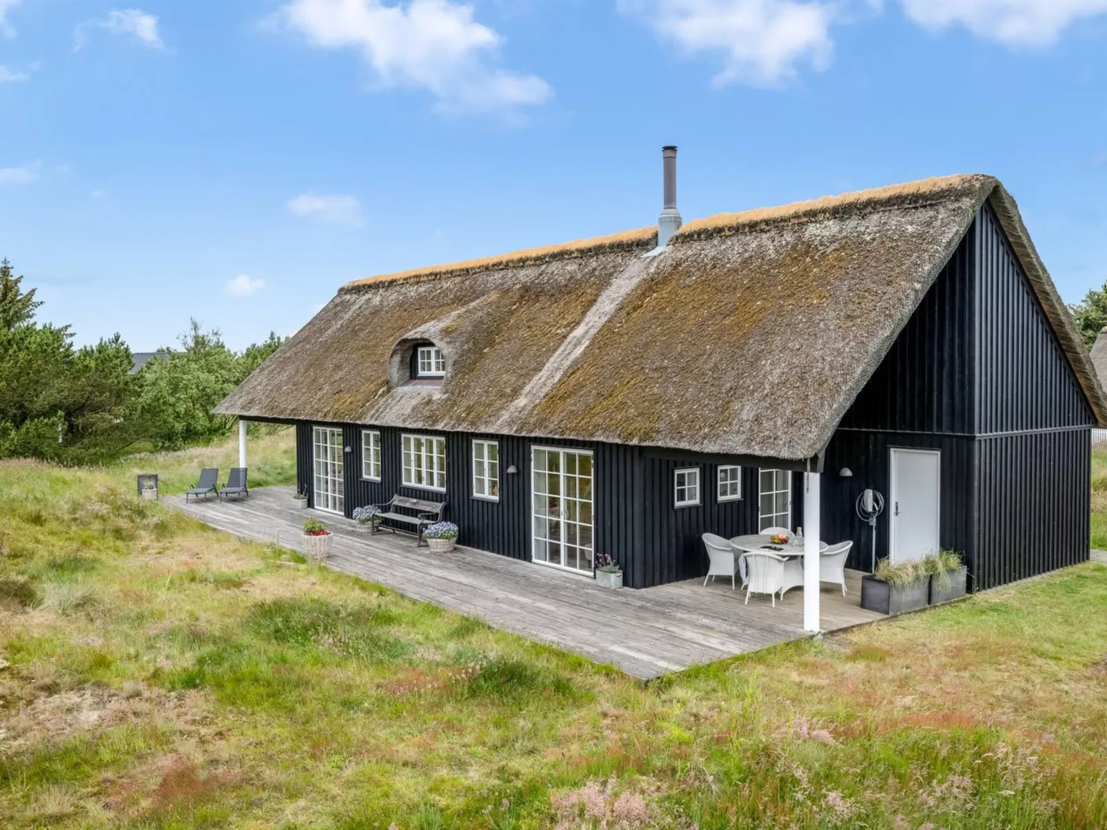 "Helmi" - 1.5km from the sea-Buiten