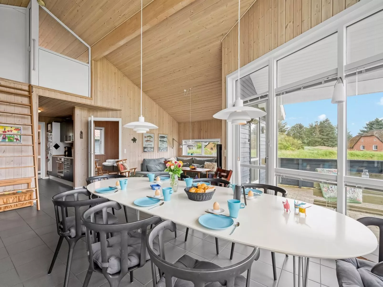 "Felicita" -  from the sea-Binnen