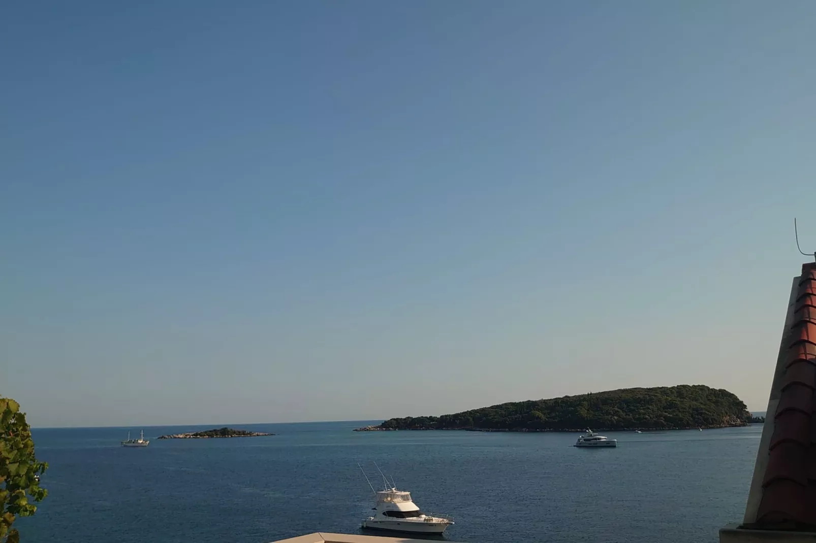 Villa Peragić - Triple Room with Balcony and Private External Bathroom-Uitzicht