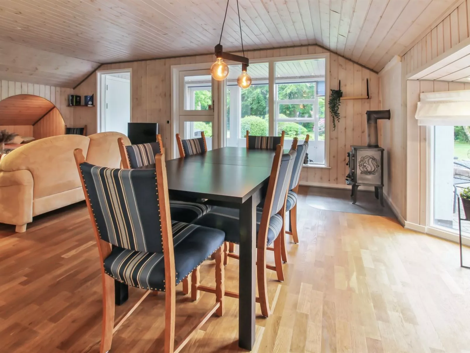 "Lenya" - 33km from the sea-Binnen