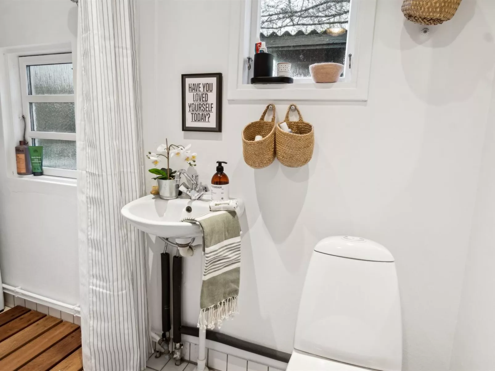 "Dufa" - 200m to the fjord-Binnen