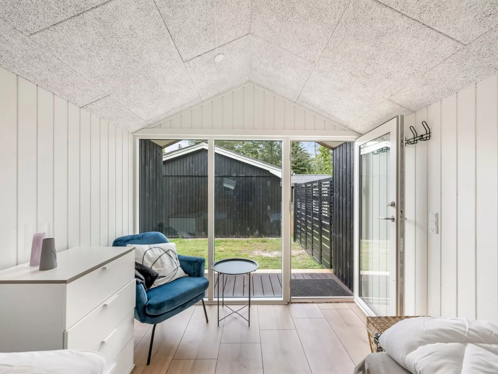 "Tiina" - 500m to the fjord-Binnen