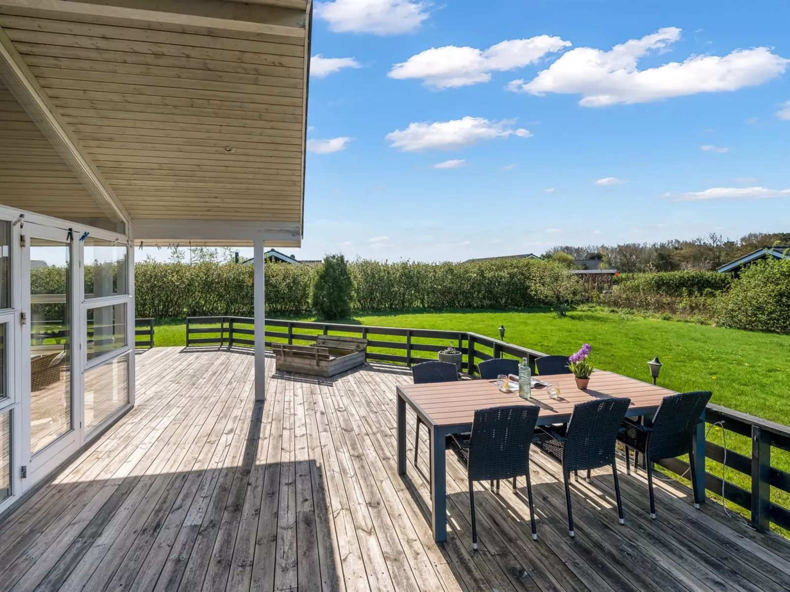 "Asgard" - 800m to the fjord-Buiten