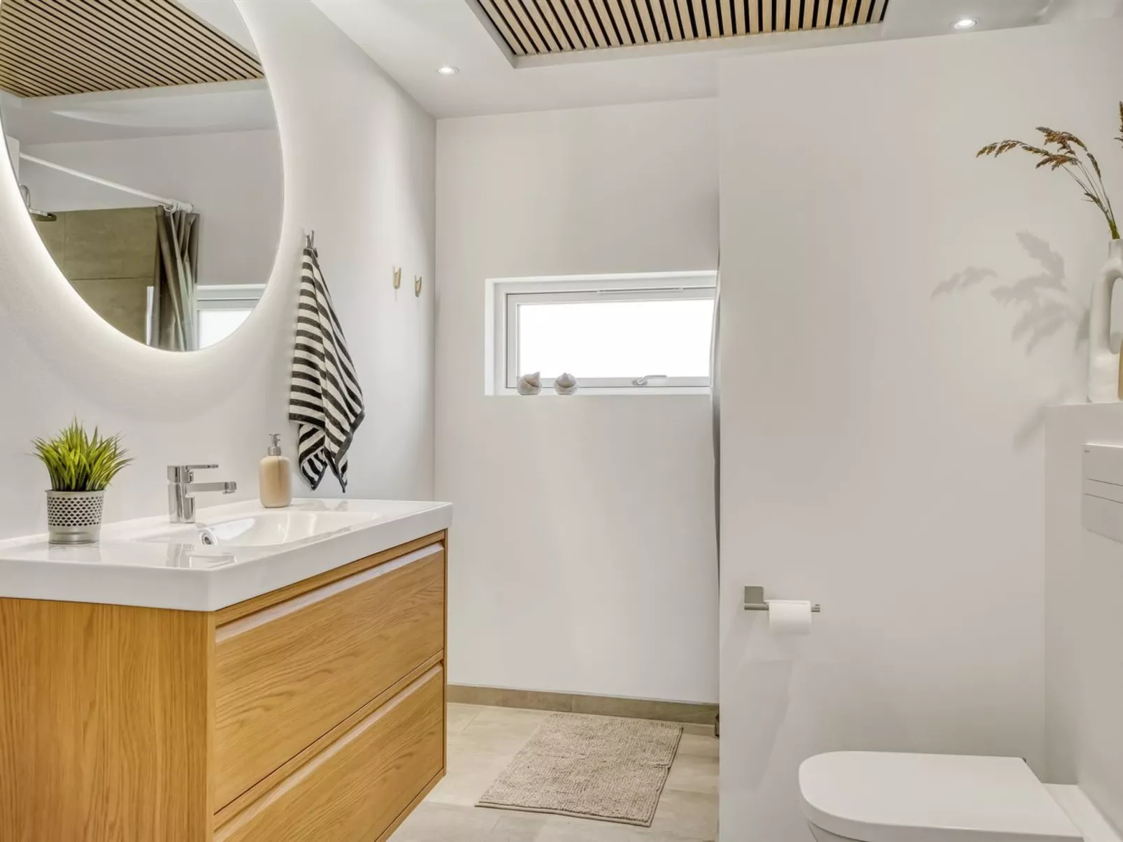 "Mads" - 700m from the sea-Binnen