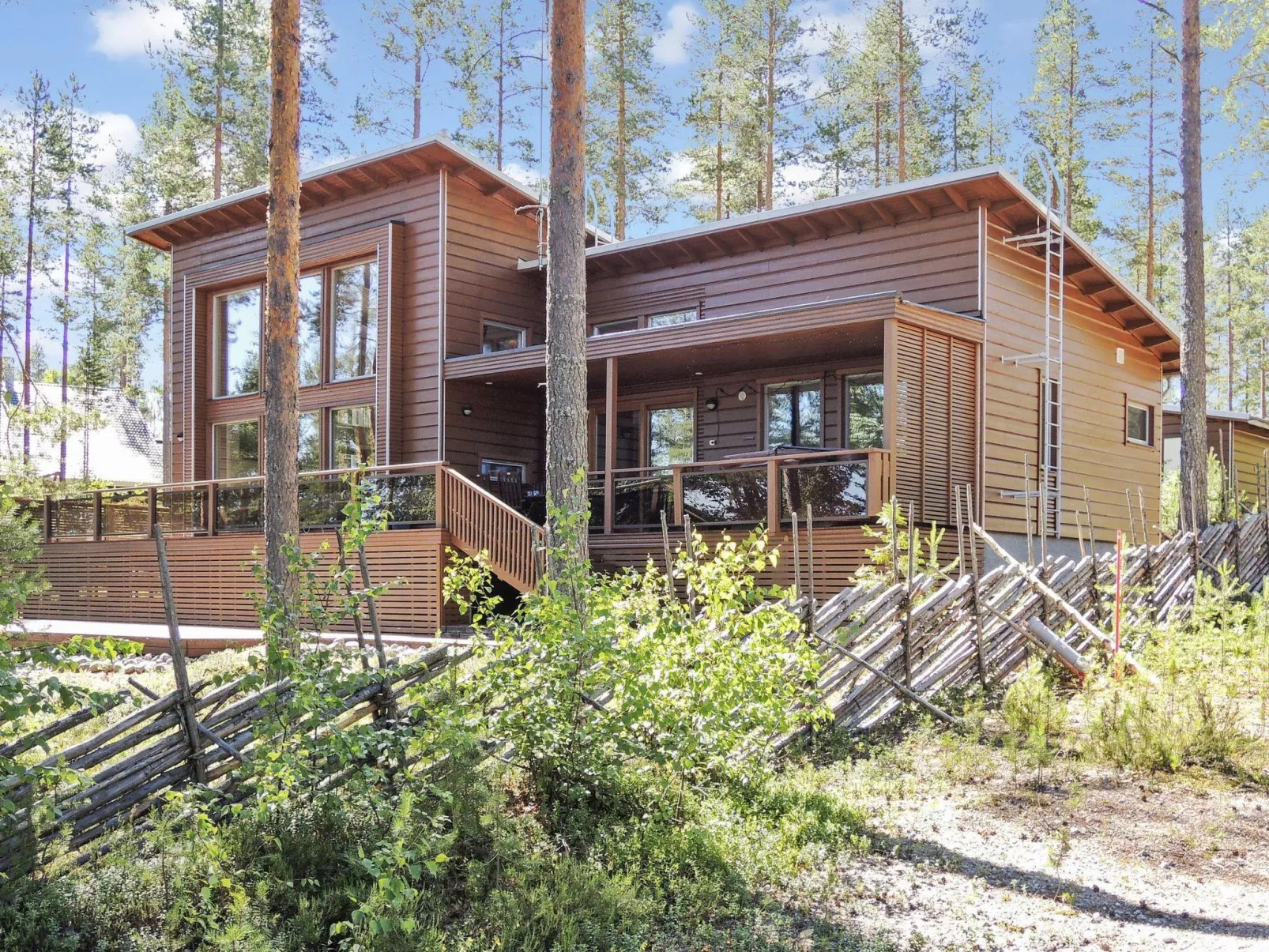 Pielislinna/loma-koli-Binnen