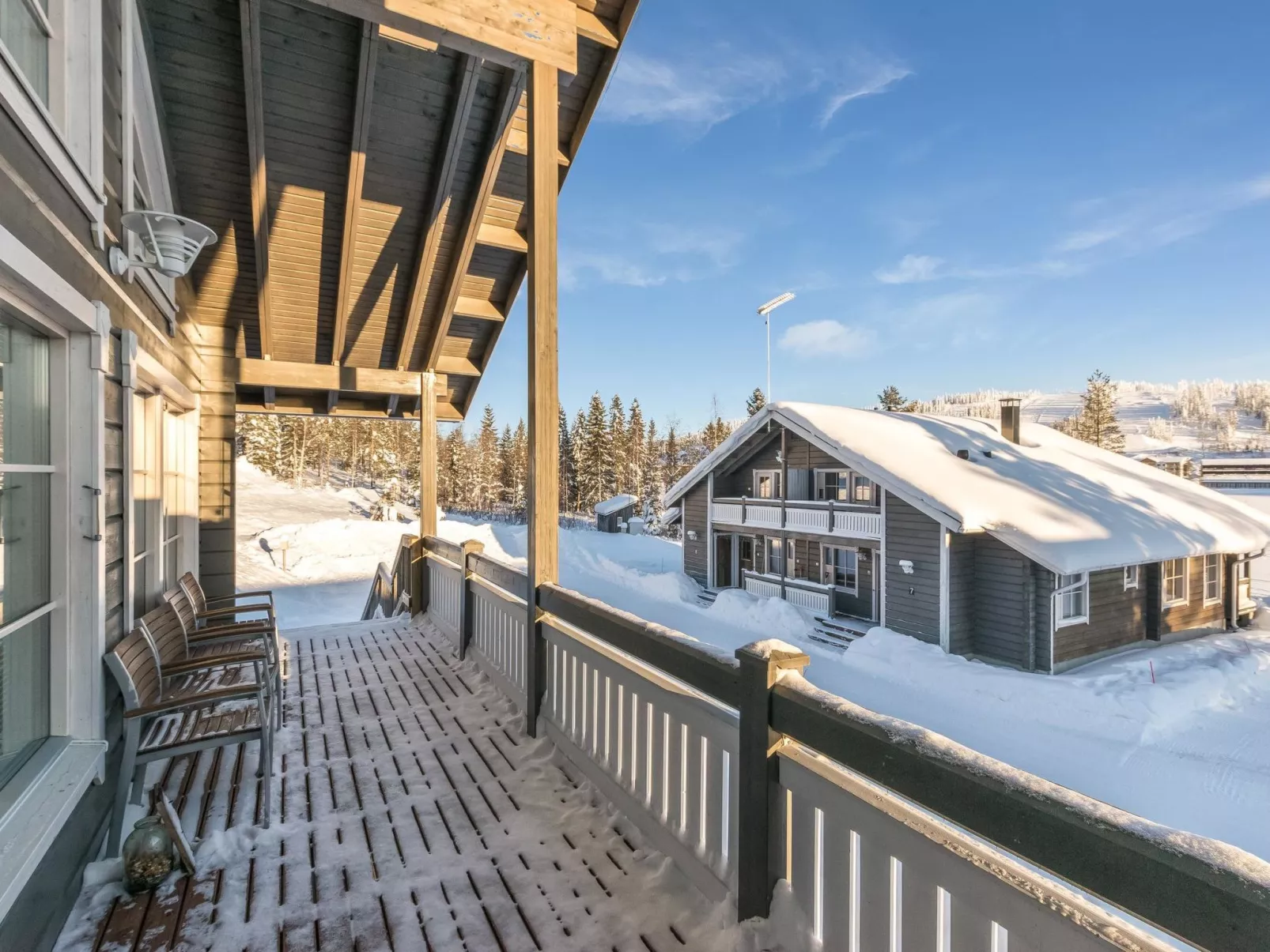 Aurinko-saaga 6 paritalo-Binnen