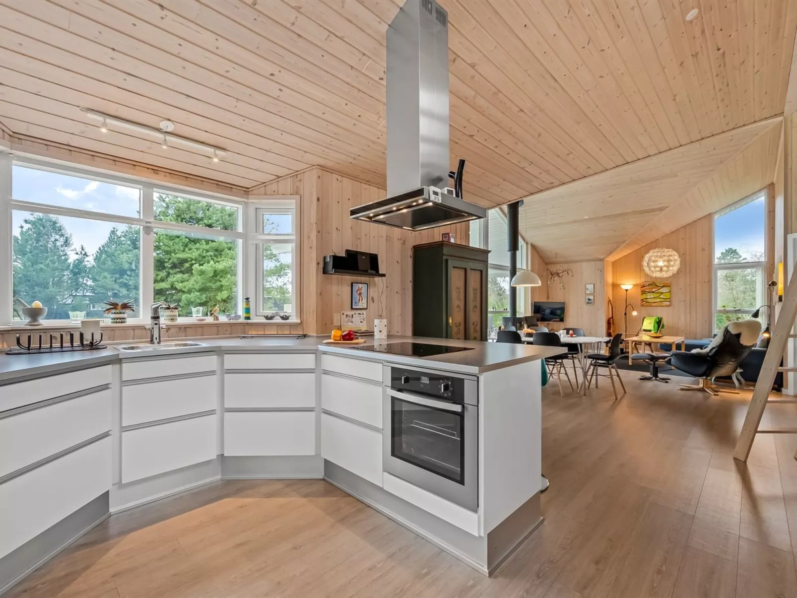 "Teija" - 600m to the fjord-Binnen