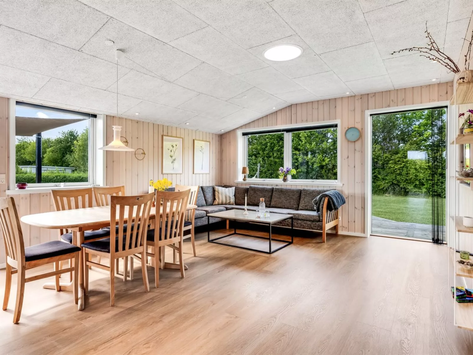 "Helmtrud" - 700m from the sea-Binnen