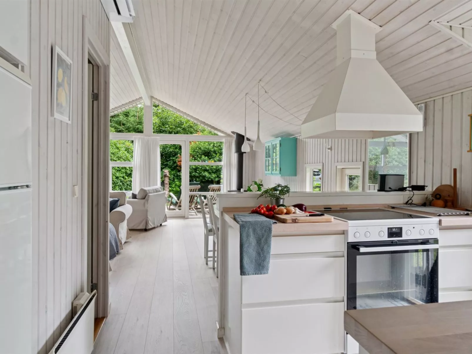 "Tekla" -  from the sea-Binnen