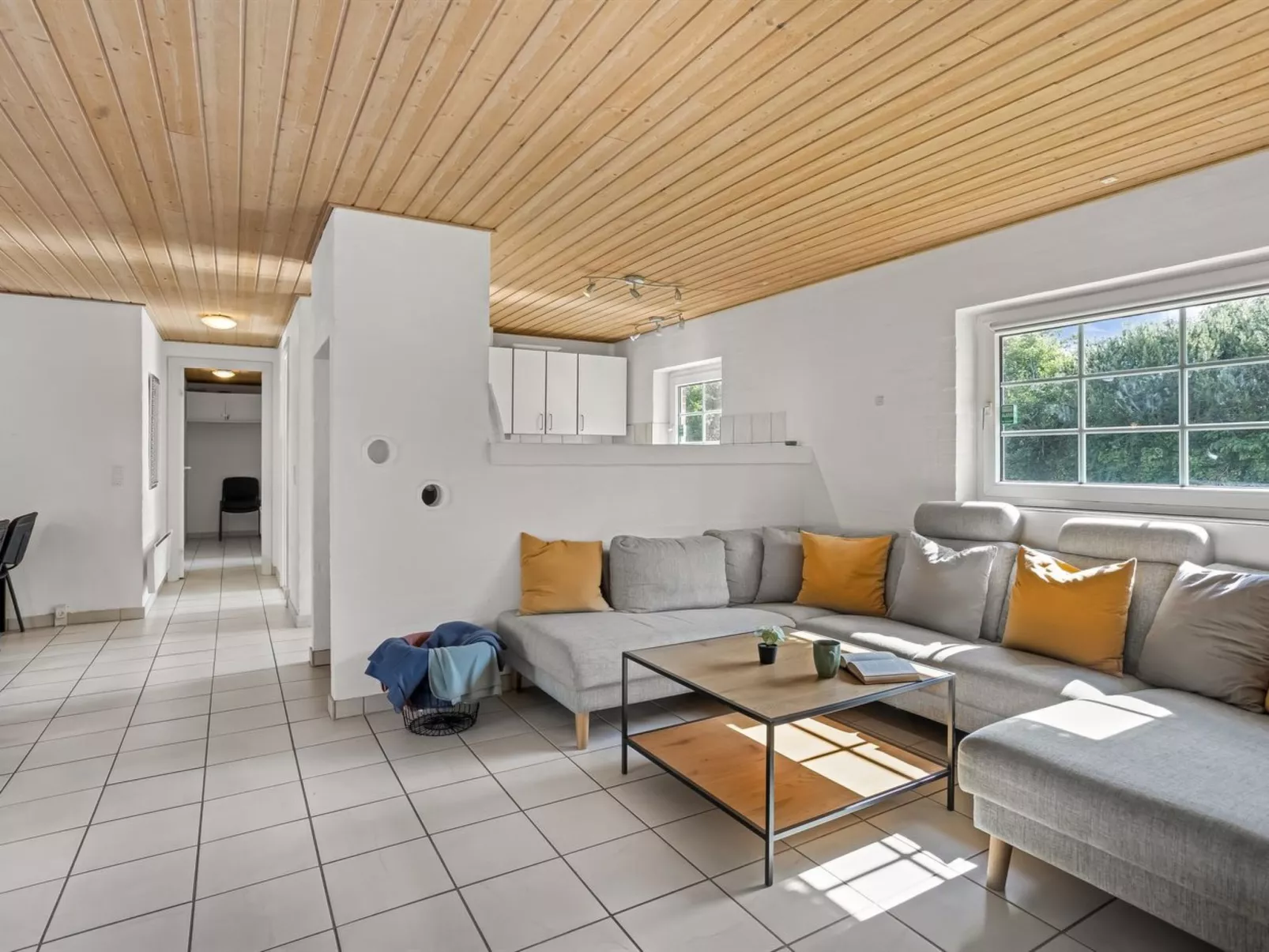 "Tara" - 900m from the sea-Binnen